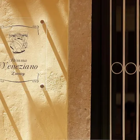 Apartment Stemma Veneziano